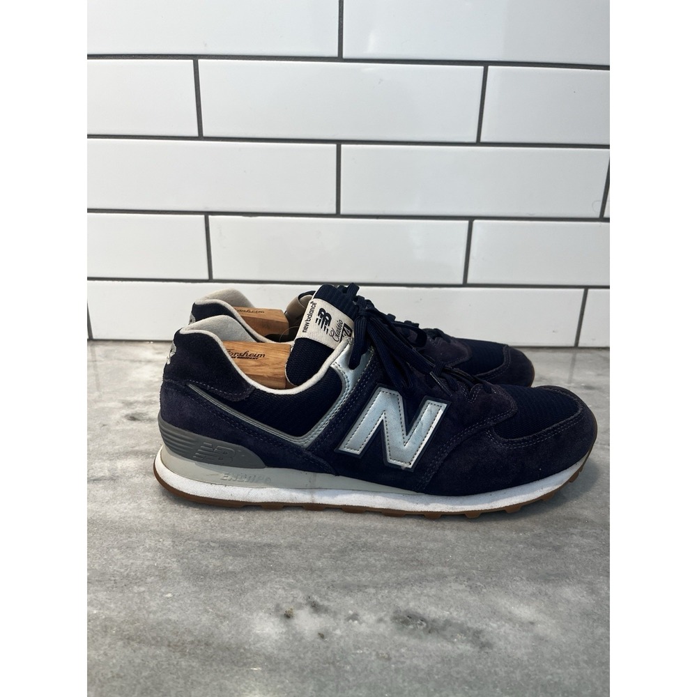 New Balance 574 Classic Mens Navy Blue Silver Suede‎ Sneakers ML574EGN Gum Sole - Picture 3 of 12